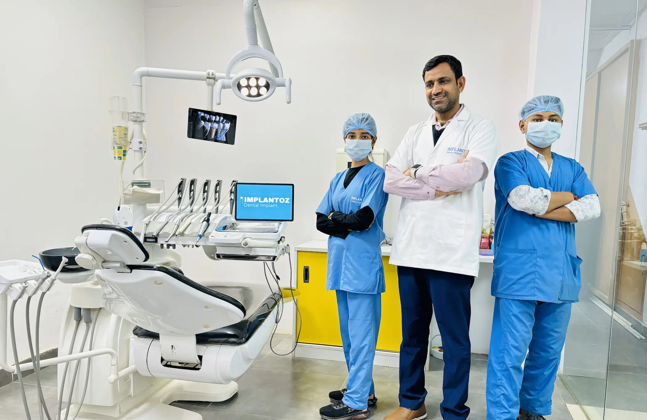 img-clinic IMPLANTOZ - Dental Implants